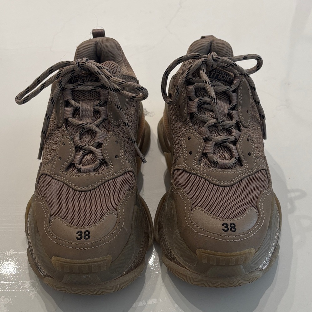 Balenciaga Womens Taupe Sneakers - Picture 4 of 8